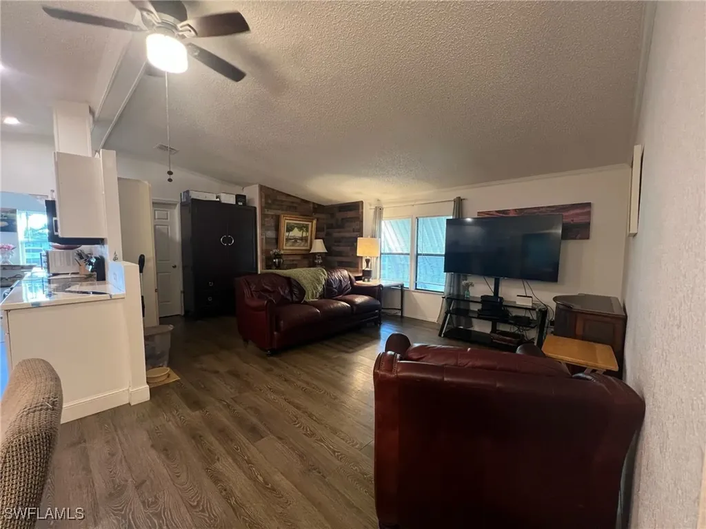 16 Derhenson Drive Naples FL 34114