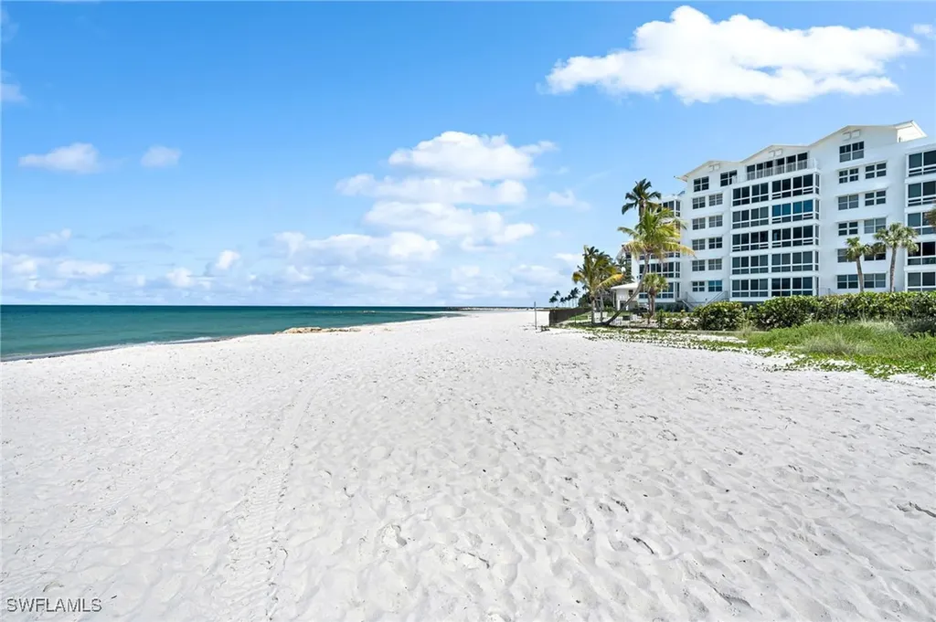 2121 Gulf Shore Boulevard N Naples FL 34102
