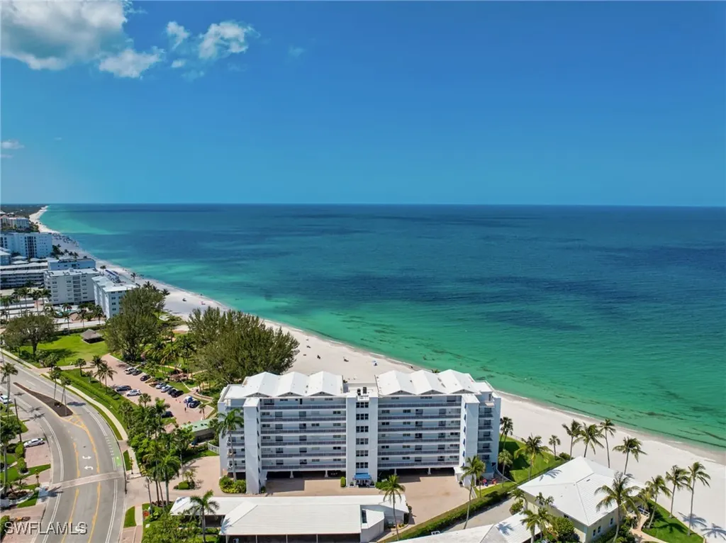 2121 Gulf Shore Boulevard N Naples FL 34102