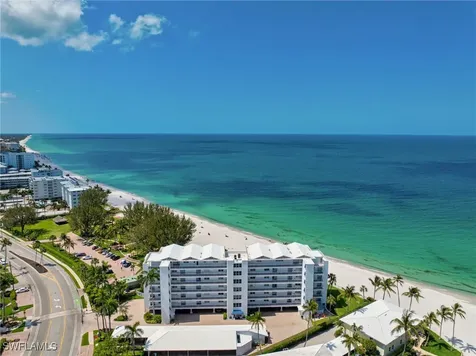 2121 Gulf Shore Boulevard N Naples FL 34102