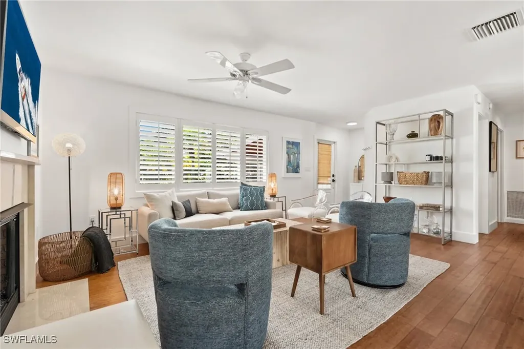725 Central Avenue Naples FL 34102