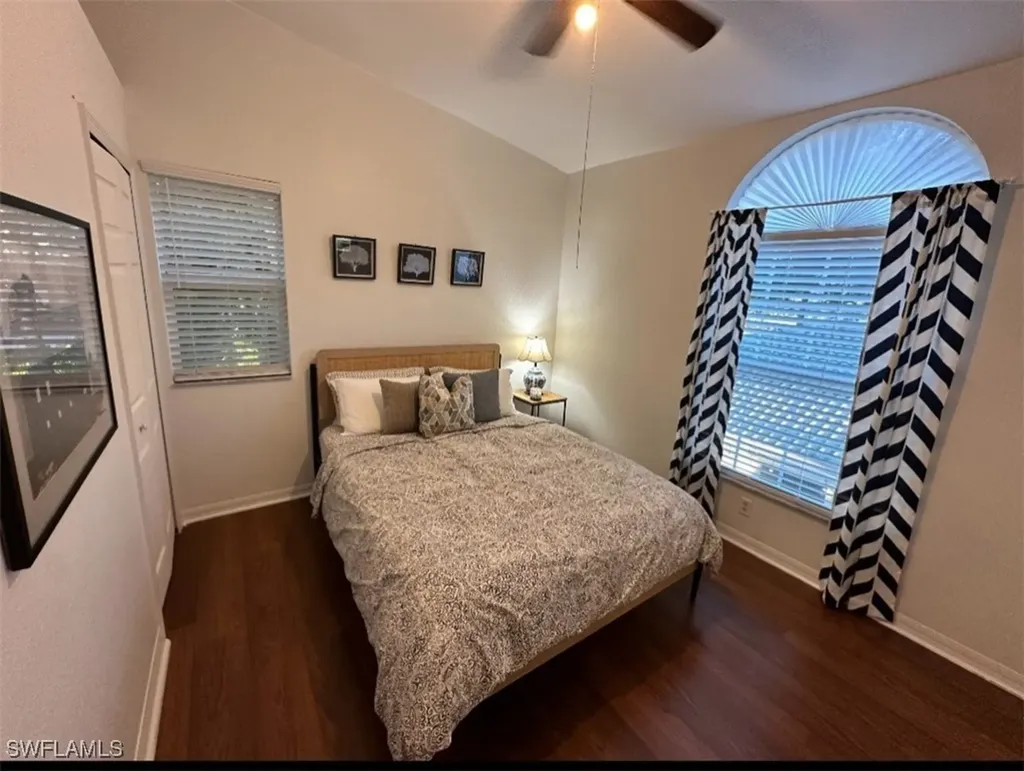 4910 Cougar Court N Naples FL 34109