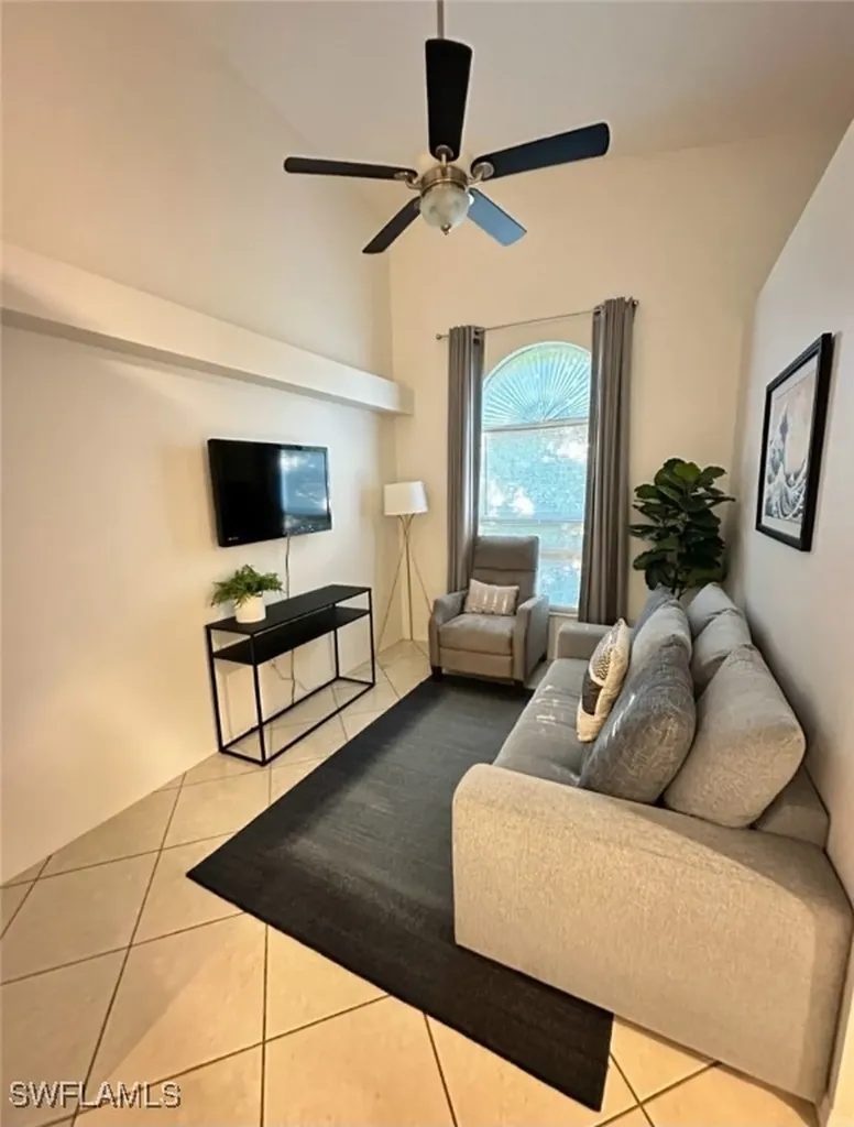 4910 Cougar Court N Naples FL 34109