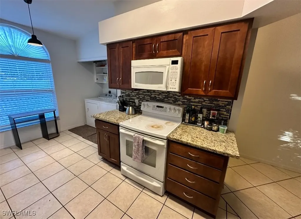 4910 Cougar Court N Naples FL 34109