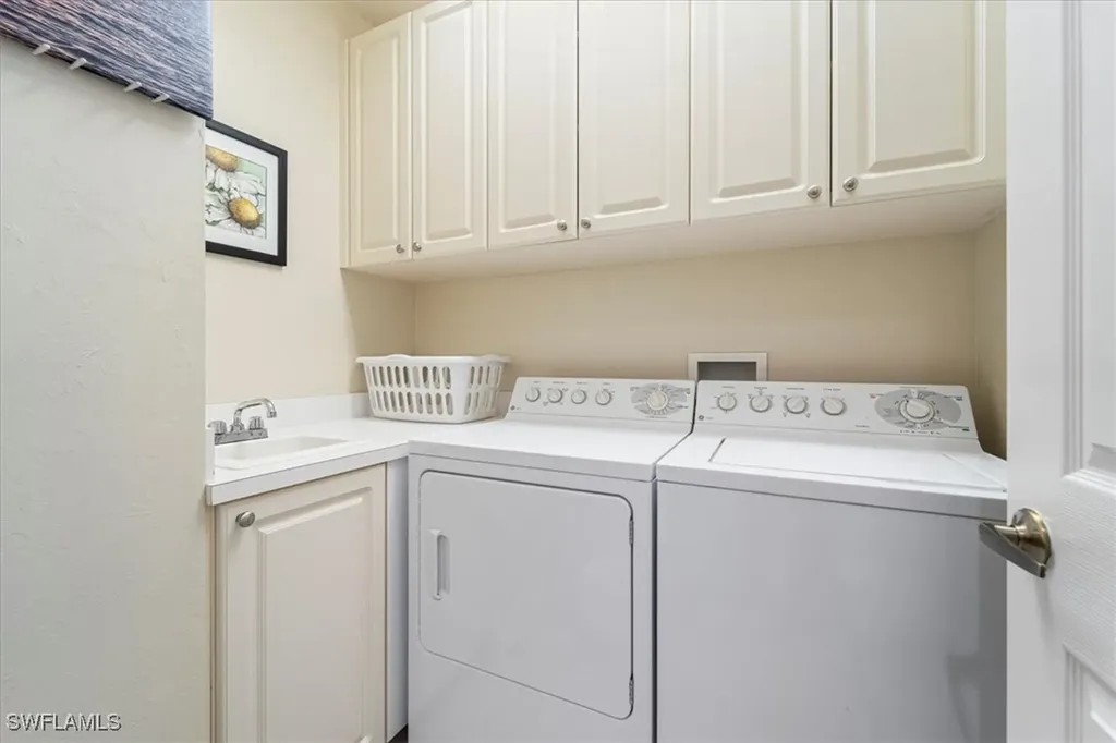 1845 Les Chateaux Boulevard Naples FL 34109