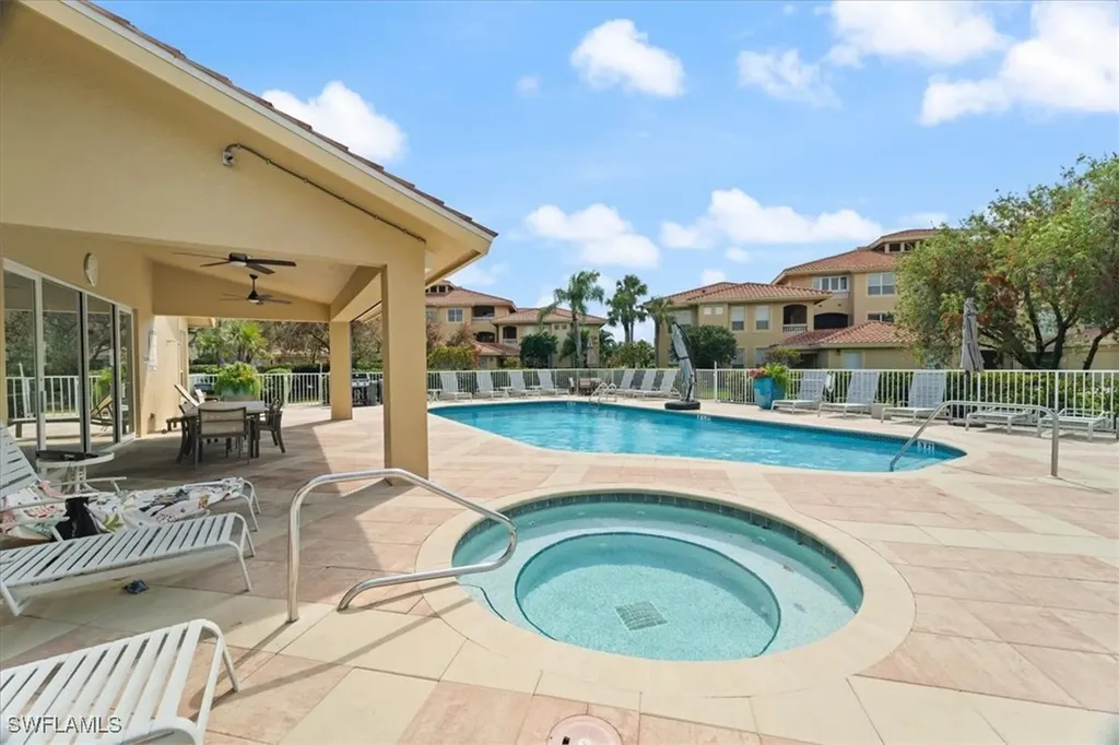 1845 Les Chateaux Boulevard Naples FL 34109