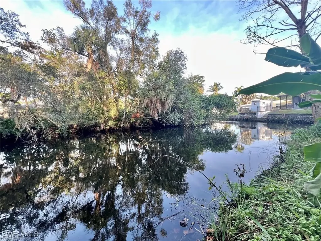 10141 Kentucky Street Bonita Springs FL 34135