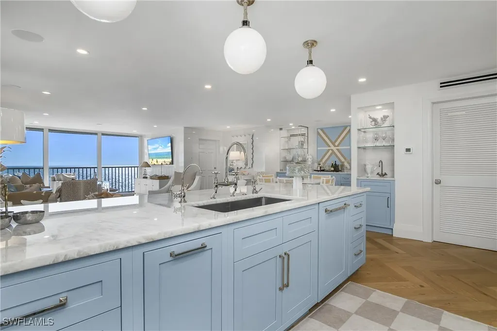 3483 Gulf Shore Boulevard N Naples FL 34103
