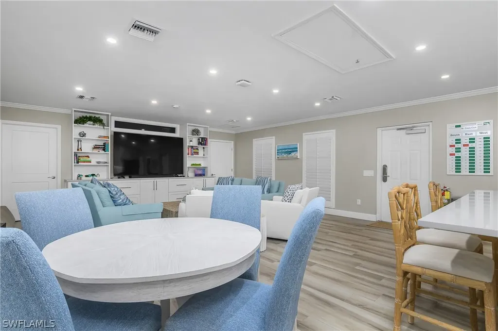 3483 Gulf Shore Boulevard N Naples FL 34103