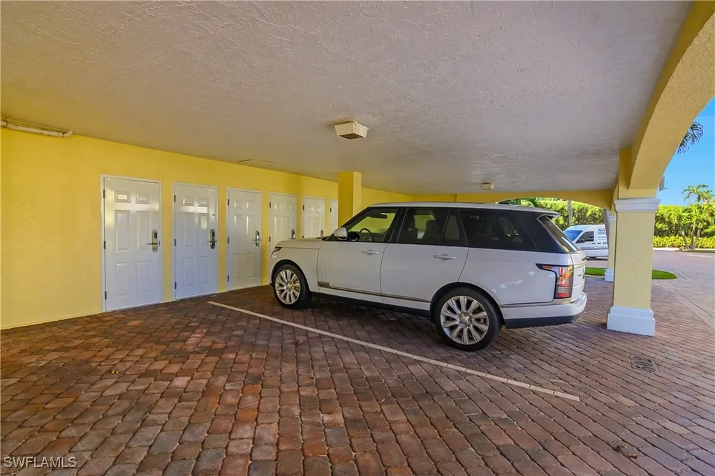 3483 Gulf Shore Boulevard N Naples FL 34103