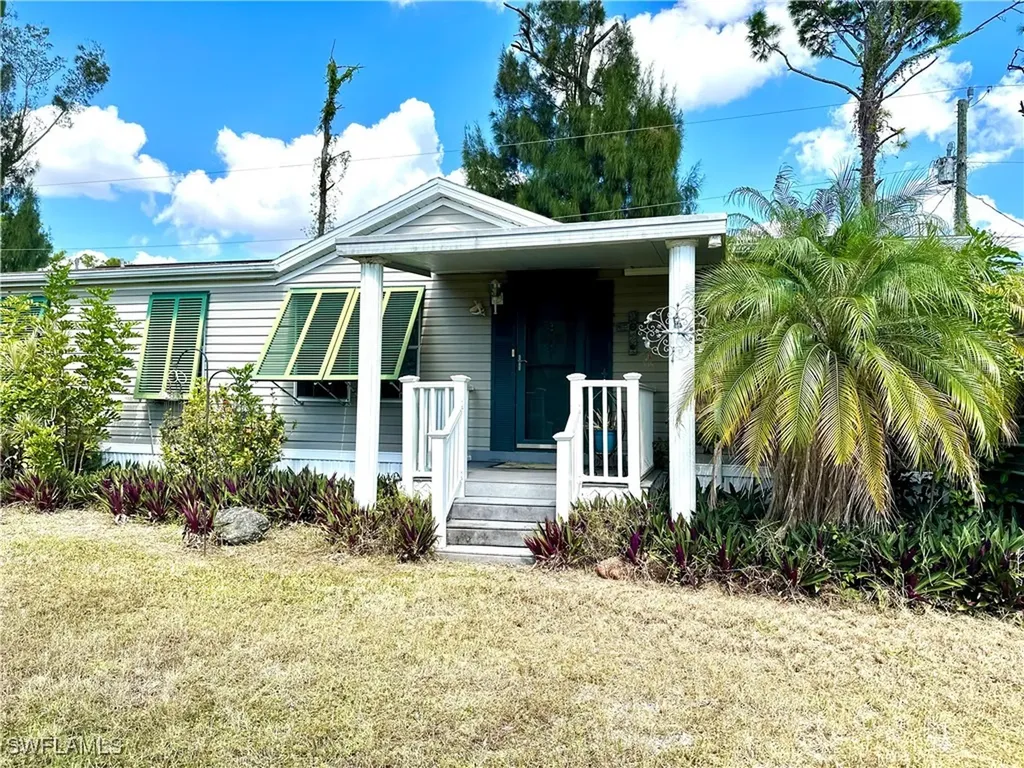 19621 N Tamiami Trail North Fort Myers FL 33903