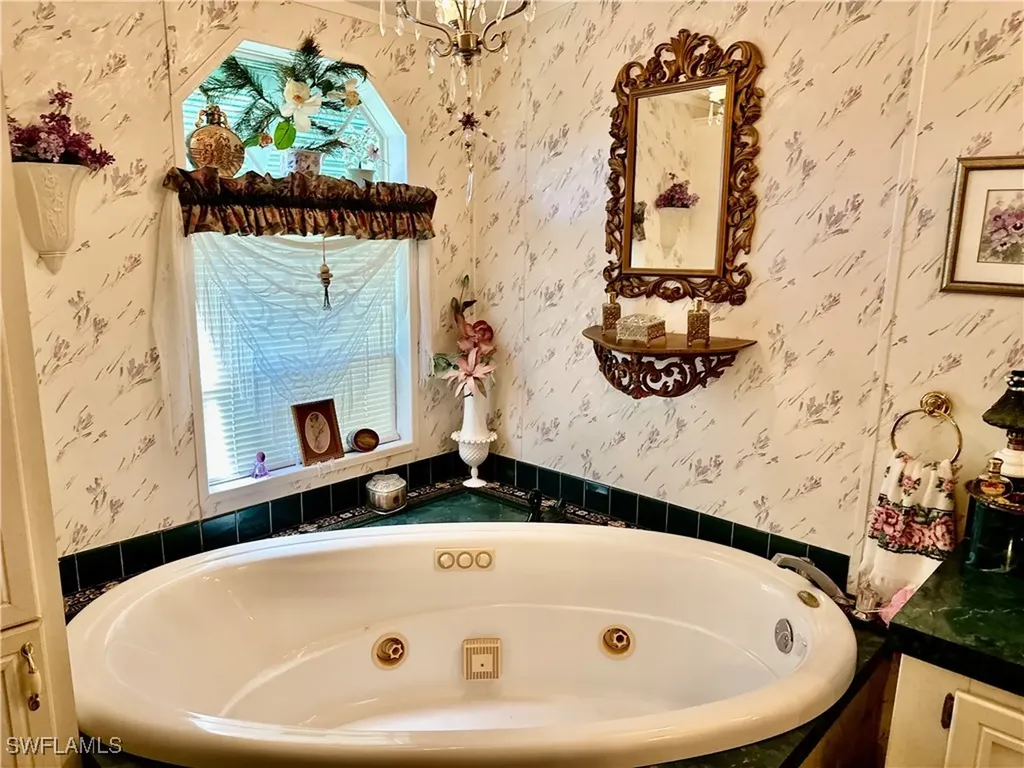 19621 N Tamiami Trail North Fort Myers FL 33903