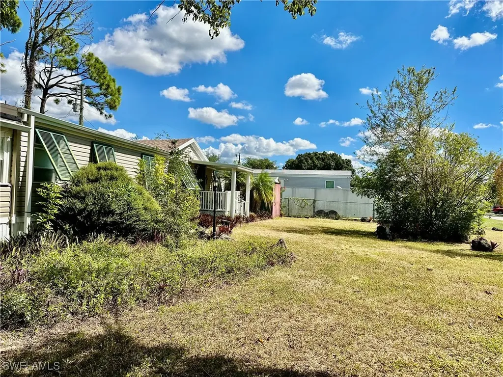 19621 N Tamiami Trail North Fort Myers FL 33903