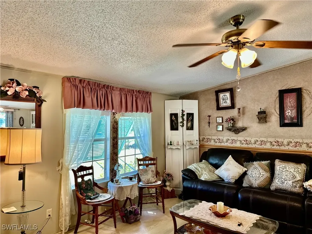 19621 N Tamiami Trail North Fort Myers FL 33903