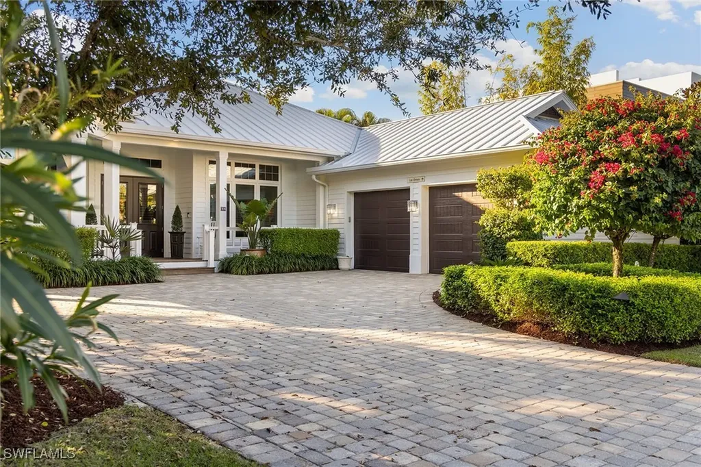 642 Bougainvillea Road Naples FL 34102