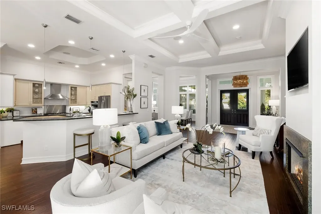 642 Bougainvillea Road Naples FL 34102