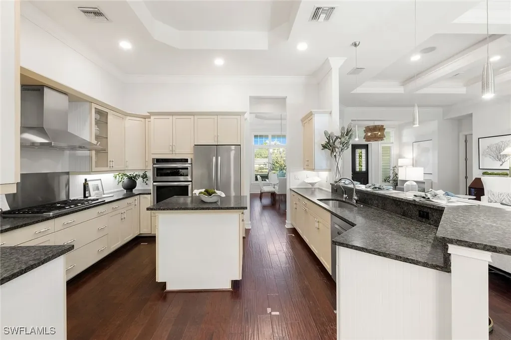 642 Bougainvillea Road Naples FL 34102