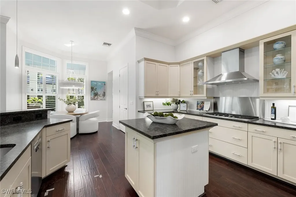 642 Bougainvillea Road Naples FL 34102