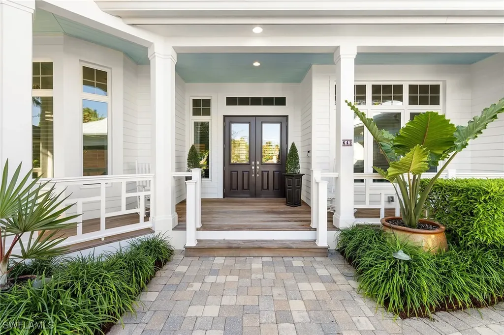 642 Bougainvillea Road Naples FL 34102