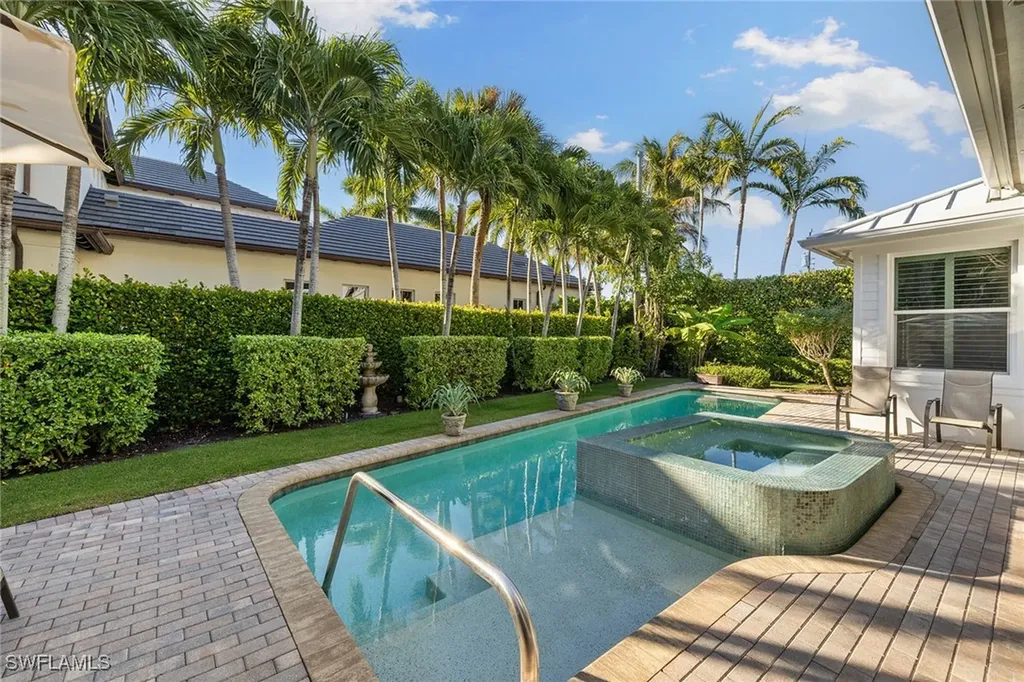 642 Bougainvillea Road Naples FL 34102