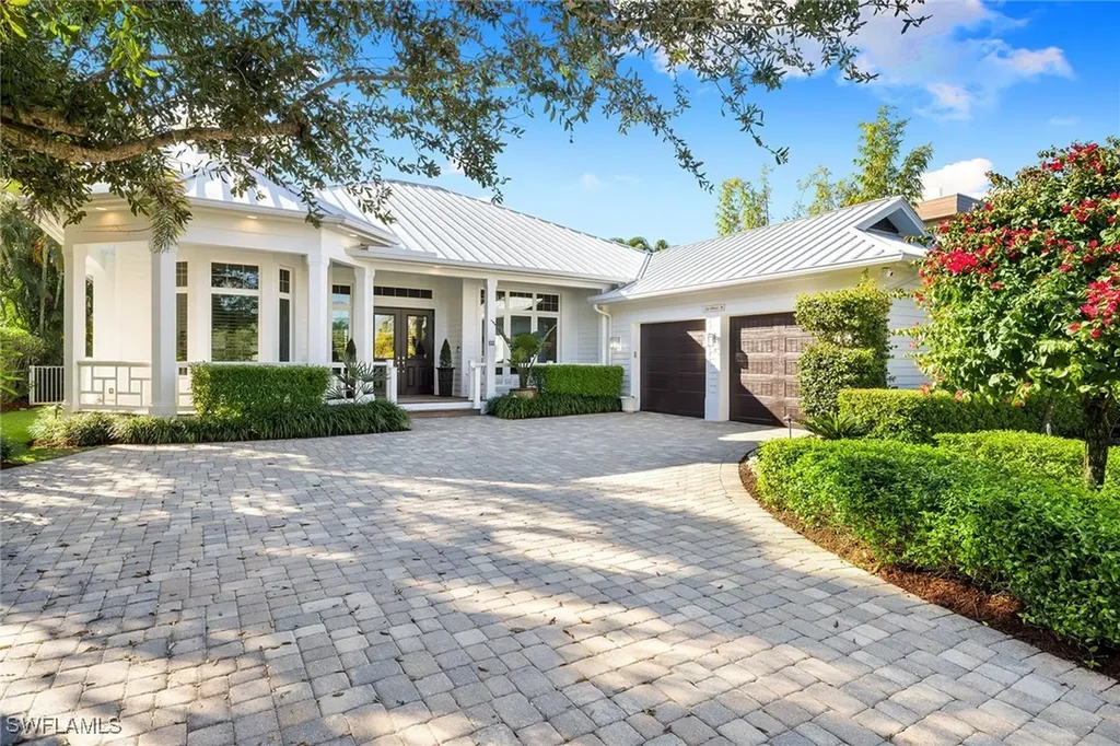 642 Bougainvillea Road Naples FL 34102