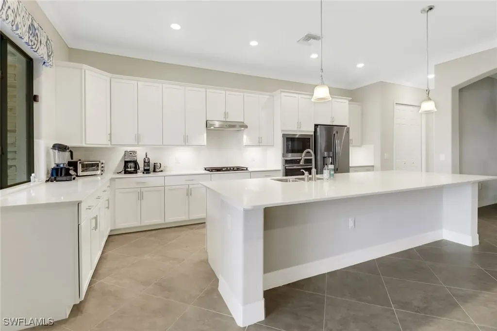 1878 Mustique Street Naples FL 34120