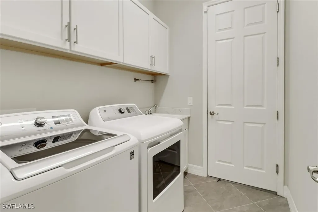 1878 Mustique Street Naples FL 34120