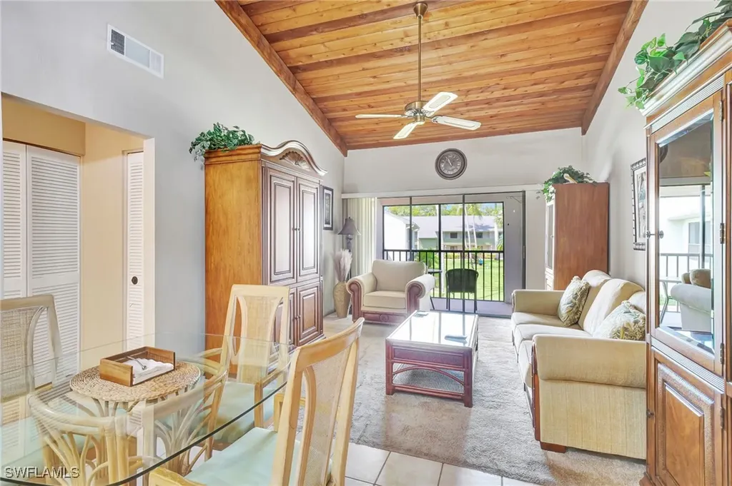 2972 Kings Lake Boulevard Naples FL 34112