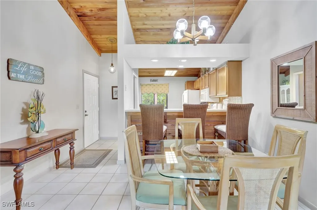 2972 Kings Lake Boulevard Naples FL 34112