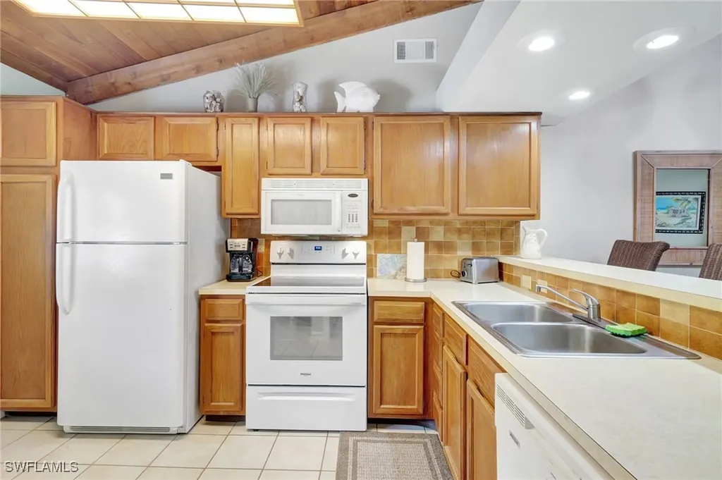 2972 Kings Lake Boulevard Naples FL 34112