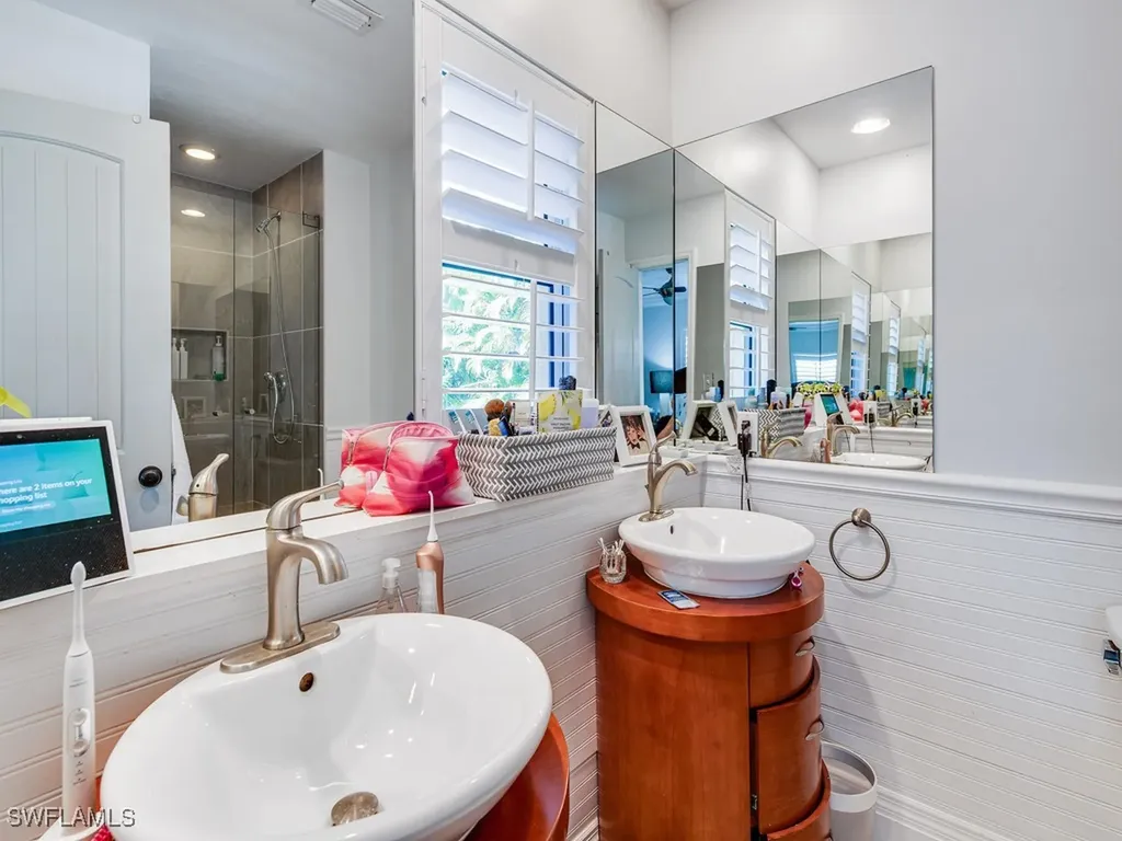 542 110th Avenue N Naples FL 34108