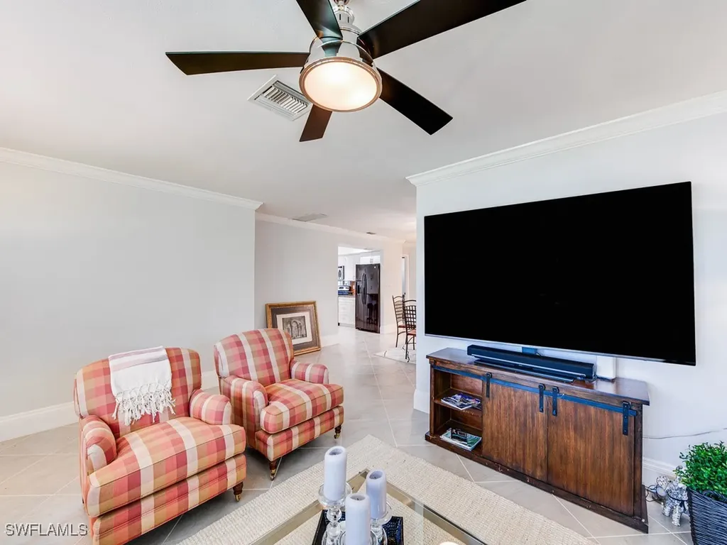 542 110th Avenue N Naples FL 34108