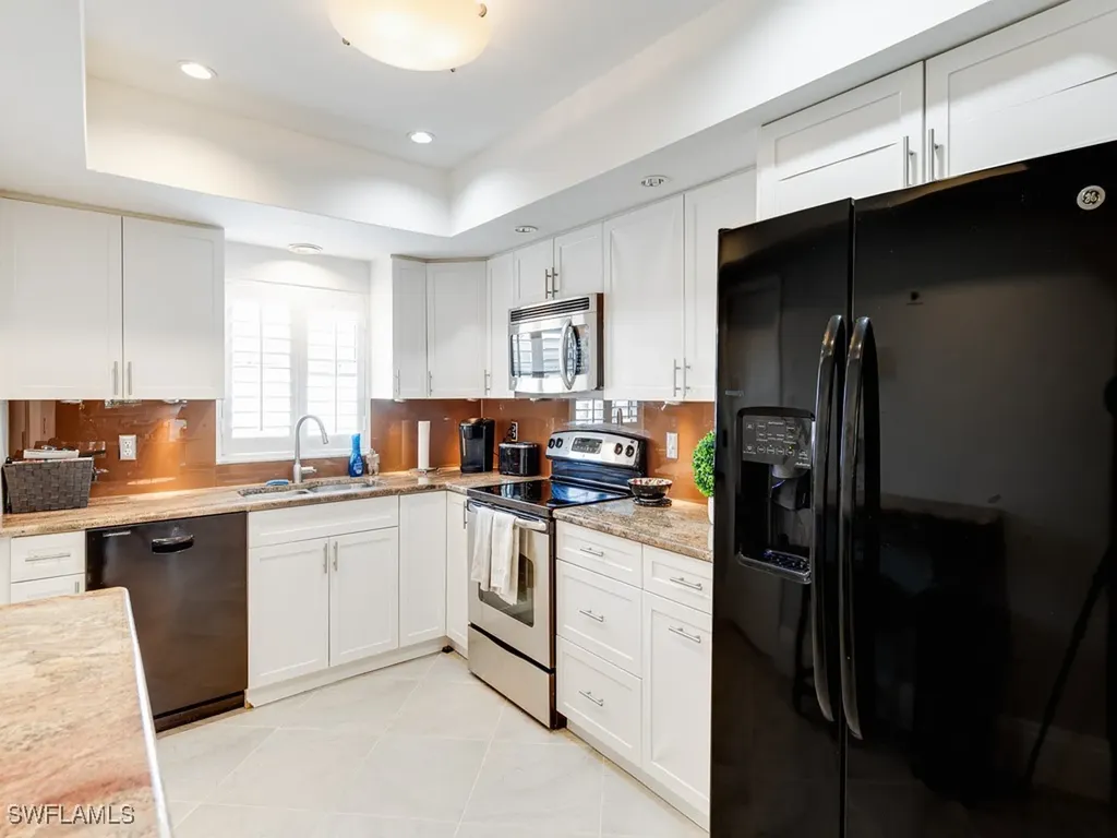 542 110th Avenue N Naples FL 34108