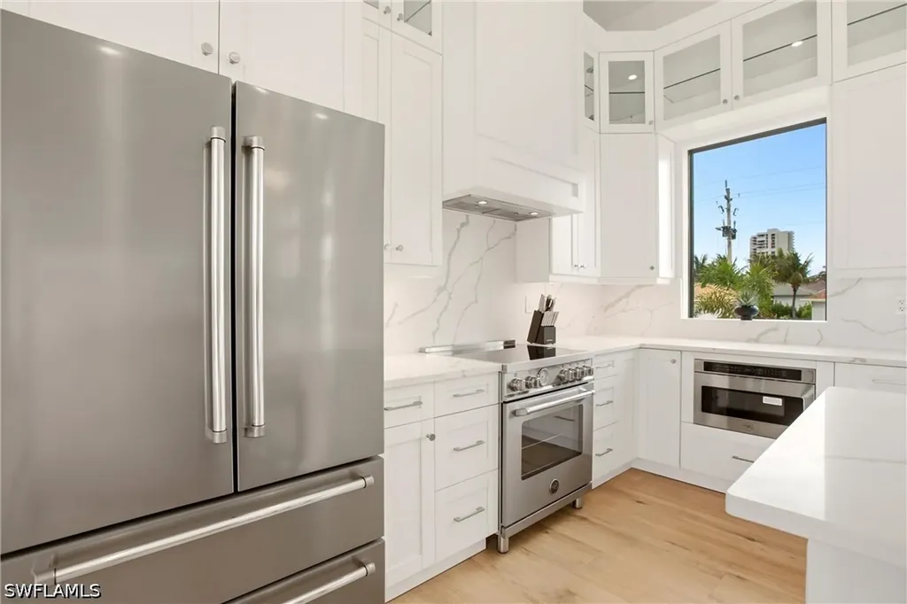 211 Landmark Street Marco Island FL 34145