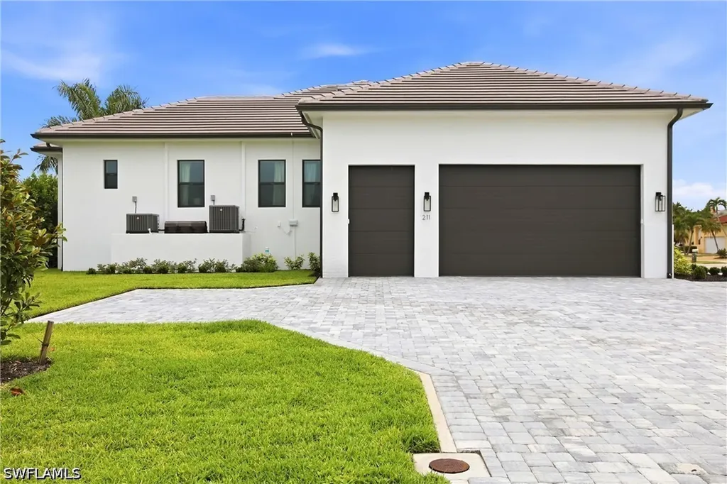 211 Landmark Street Marco Island FL 34145