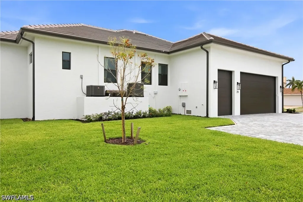211 Landmark Street Marco Island FL 34145