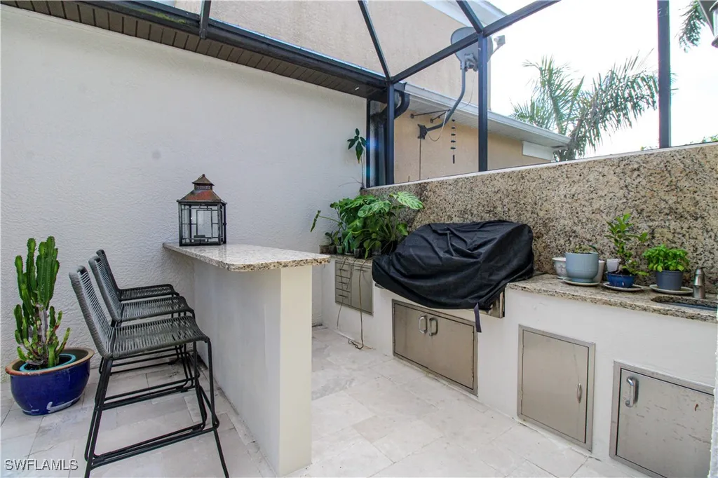 647 110th Avenue N Naples FL 34108