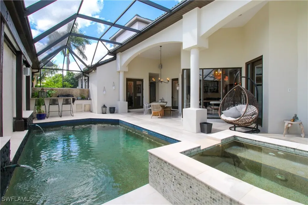 647 110th Avenue N Naples FL 34108