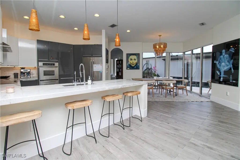 647 110th Avenue N Naples FL 34108