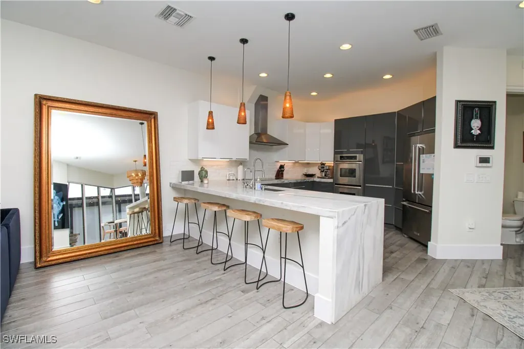 647 110th Avenue N Naples FL 34108