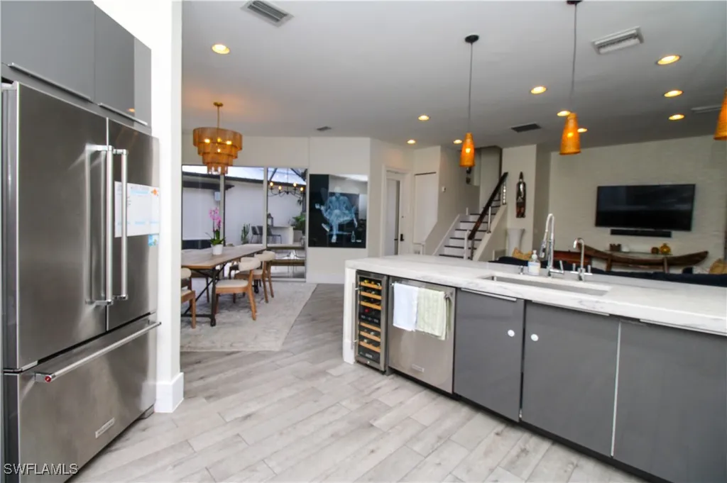 647 110th Avenue N Naples FL 34108