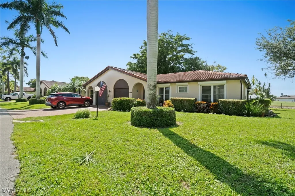 1037 Forest Lakes Drive Naples FL 34105