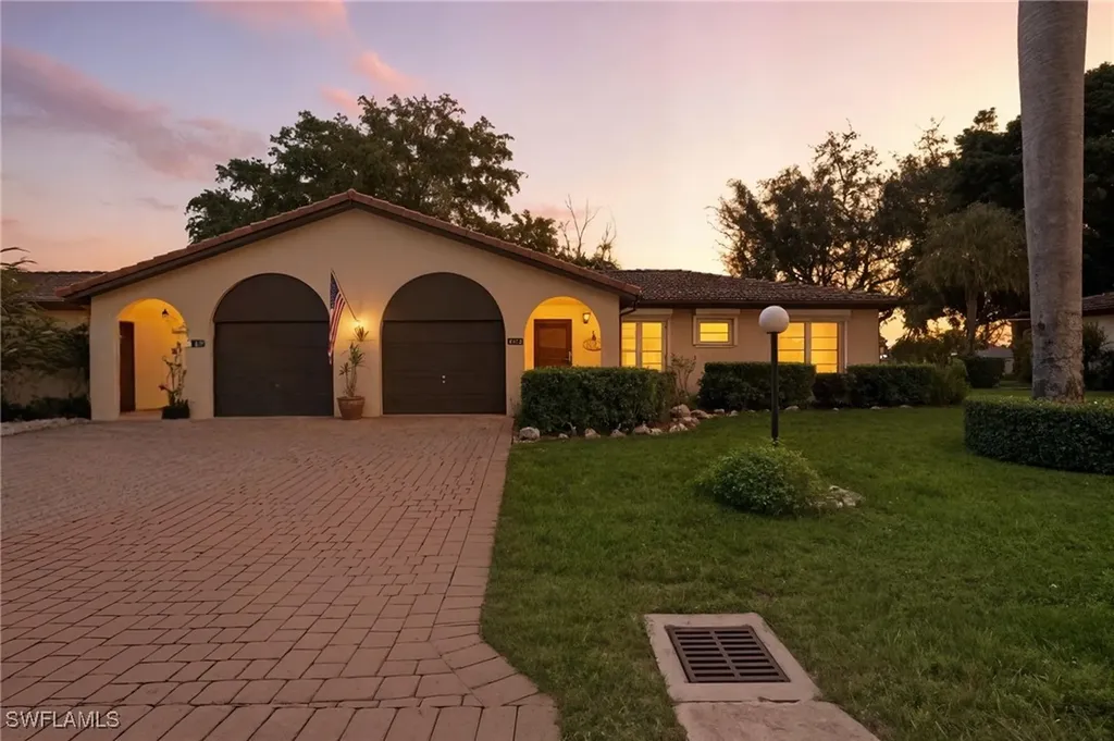 1037 Forest Lakes Drive Naples FL 34105