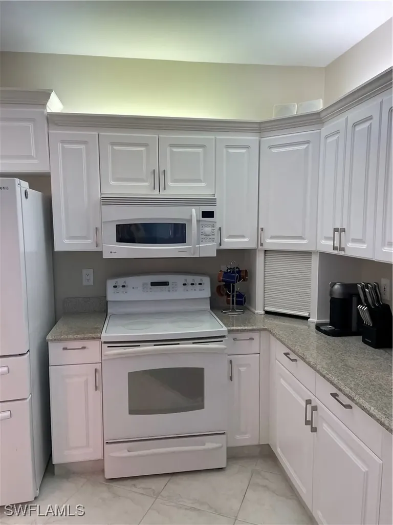 8405 Excalibur Circle Naples FL 34108
