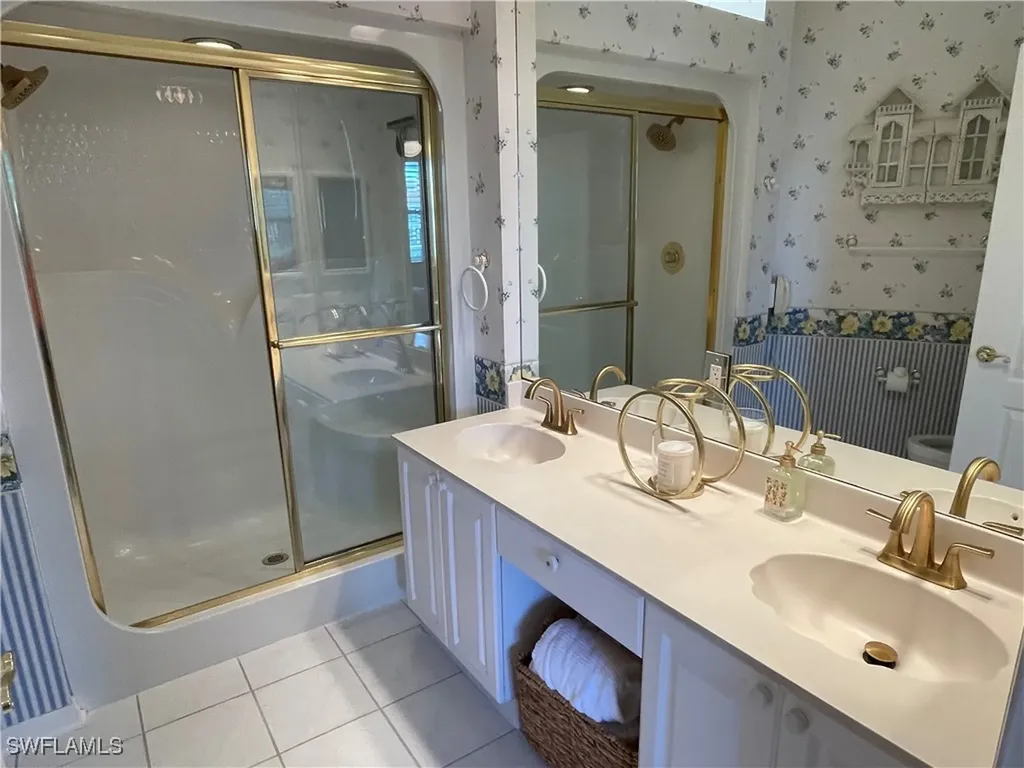8405 Excalibur Circle Naples FL 34108