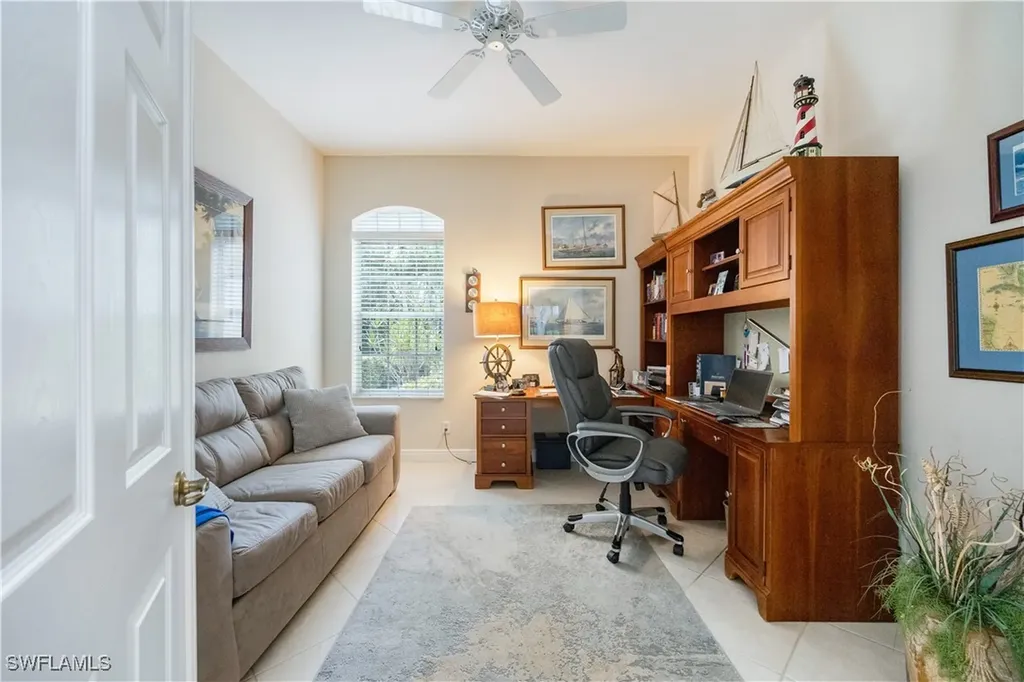 913 Vistana Circle Naples FL 34119