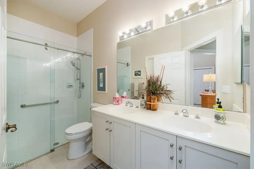 913 Vistana Circle Naples FL 34119