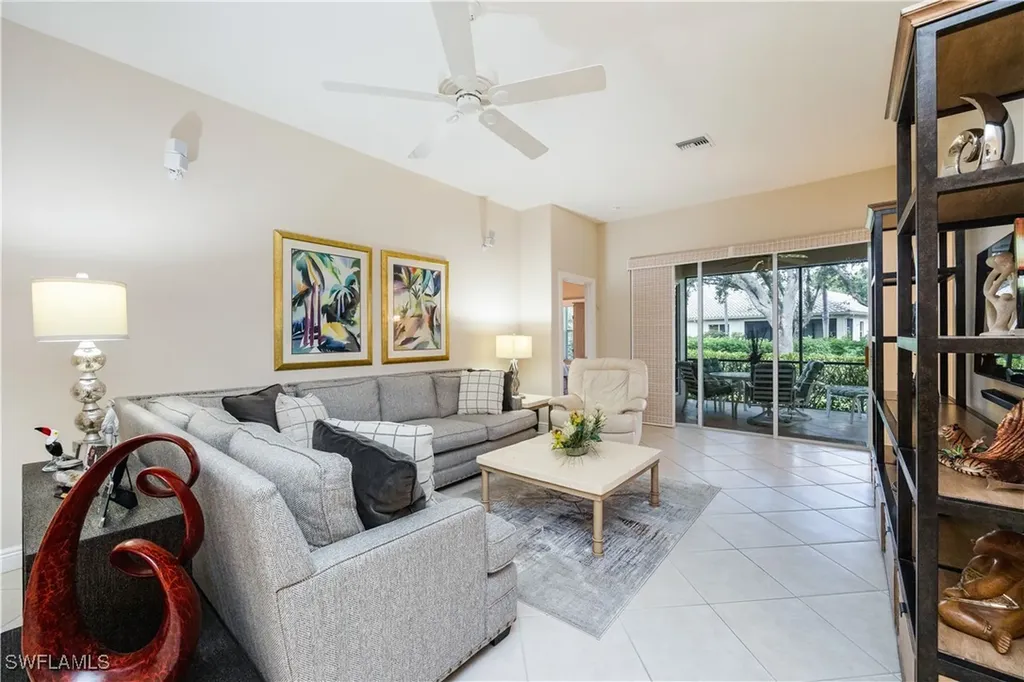 913 Vistana Circle Naples FL 34119