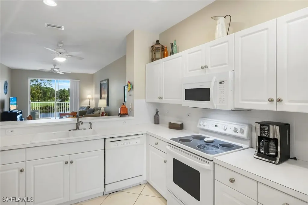 8247 Parkstone Place Naples FL 34120
