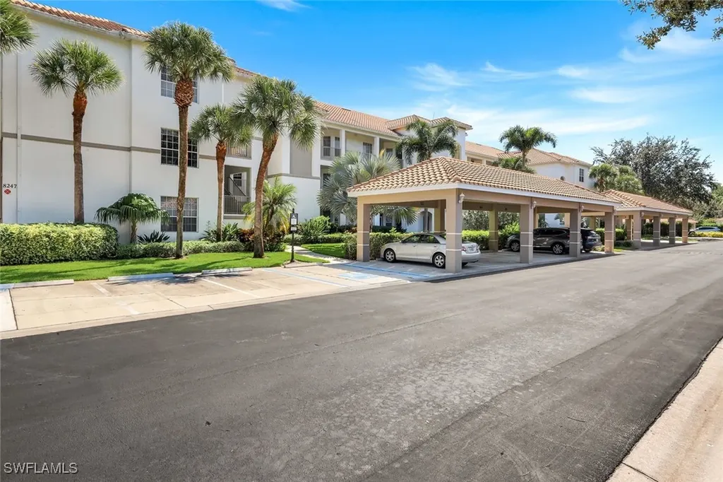 8247 Parkstone Place Naples FL 34120